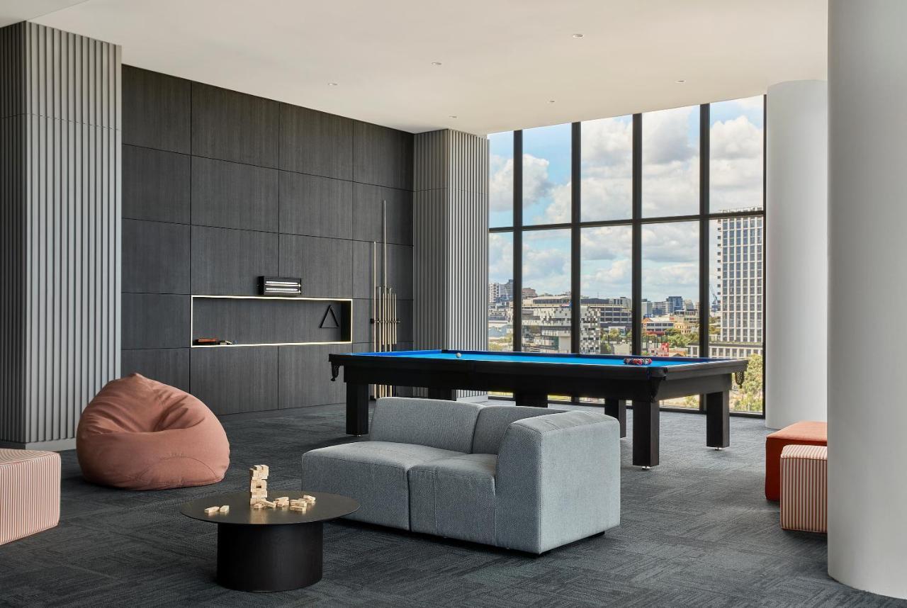 الشقق الفندقية Oakwood Premier ملبورن المظهر الخارجي الصورة The pool table at the top of the building