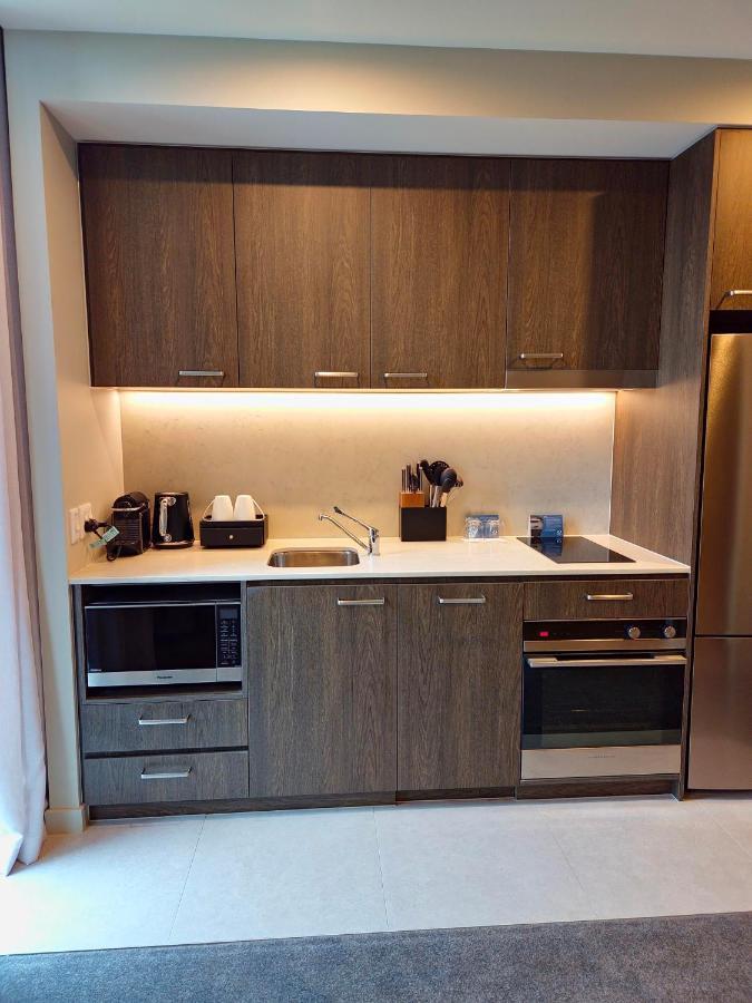 الشقق الفندقية Oakwood Premier ملبورن المظهر الخارجي الصورة Kitchenette in a hotel room